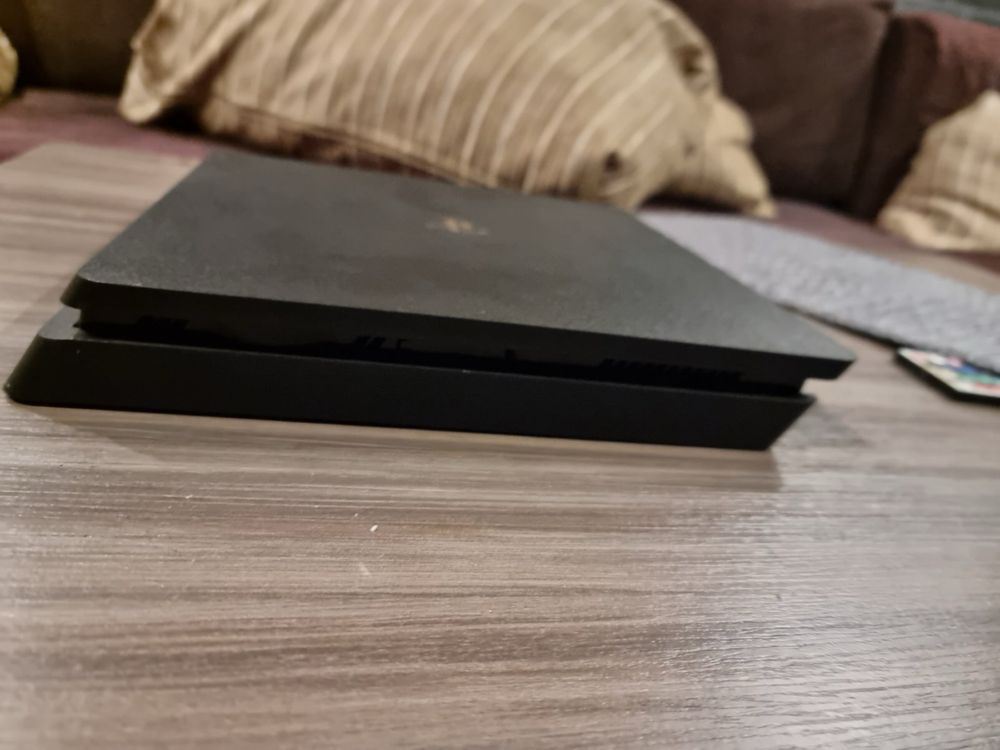 Playstation 4 СПЕШНО