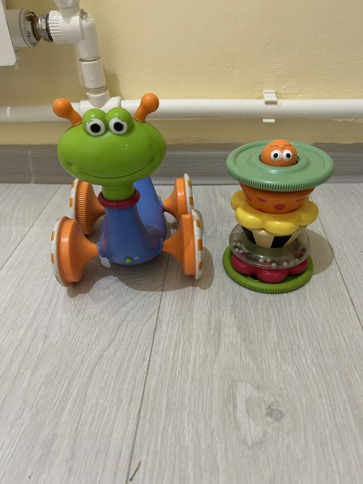 Игрушечная улитка на батарейках