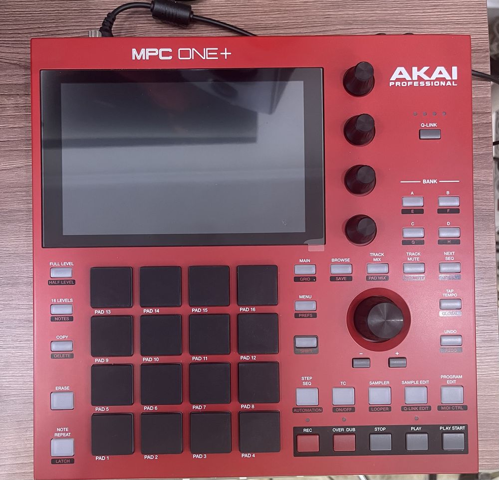 AKAI MPC ONE+ с гарантией