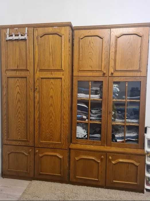 Biblioteca + dulap + noptiera din lemn in stare buna