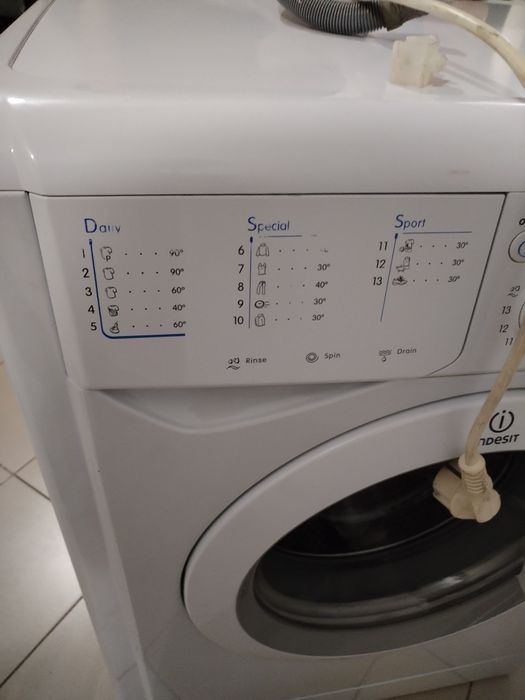 Пералня Indesit – 7 кг, 1200 оборота, енергиен клас A