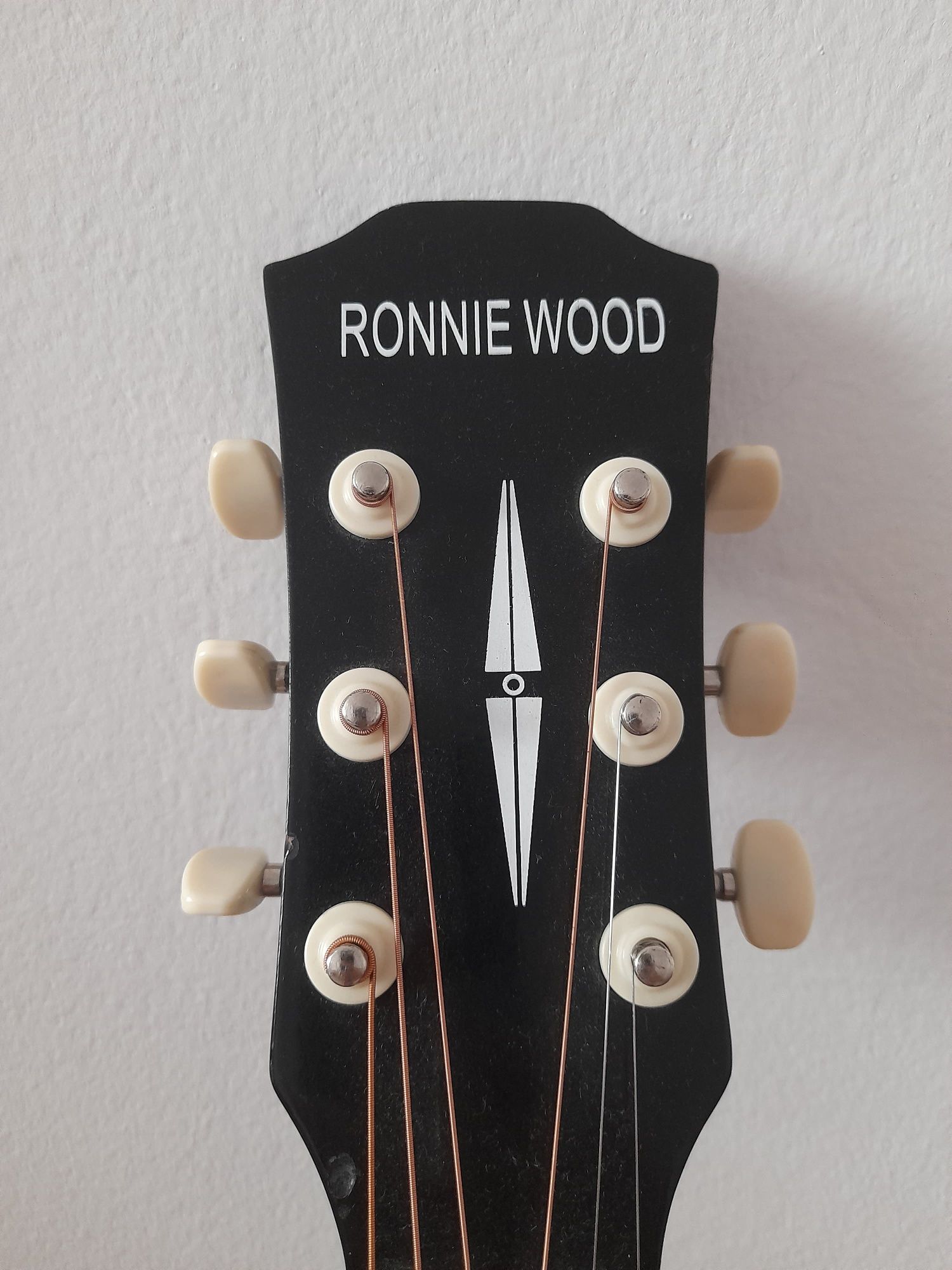 Акустическая гитара Ronnie Wood