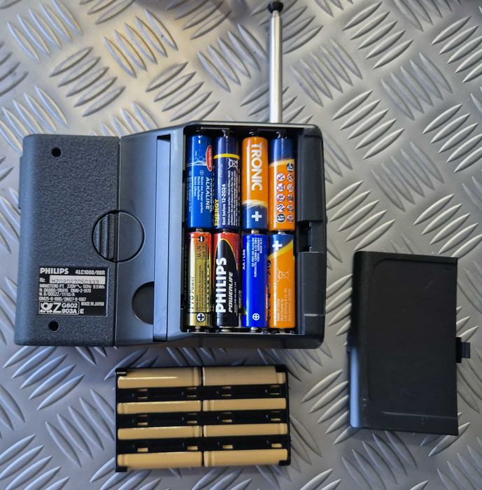 Philips 4LC1000 мини винтидж телевизор