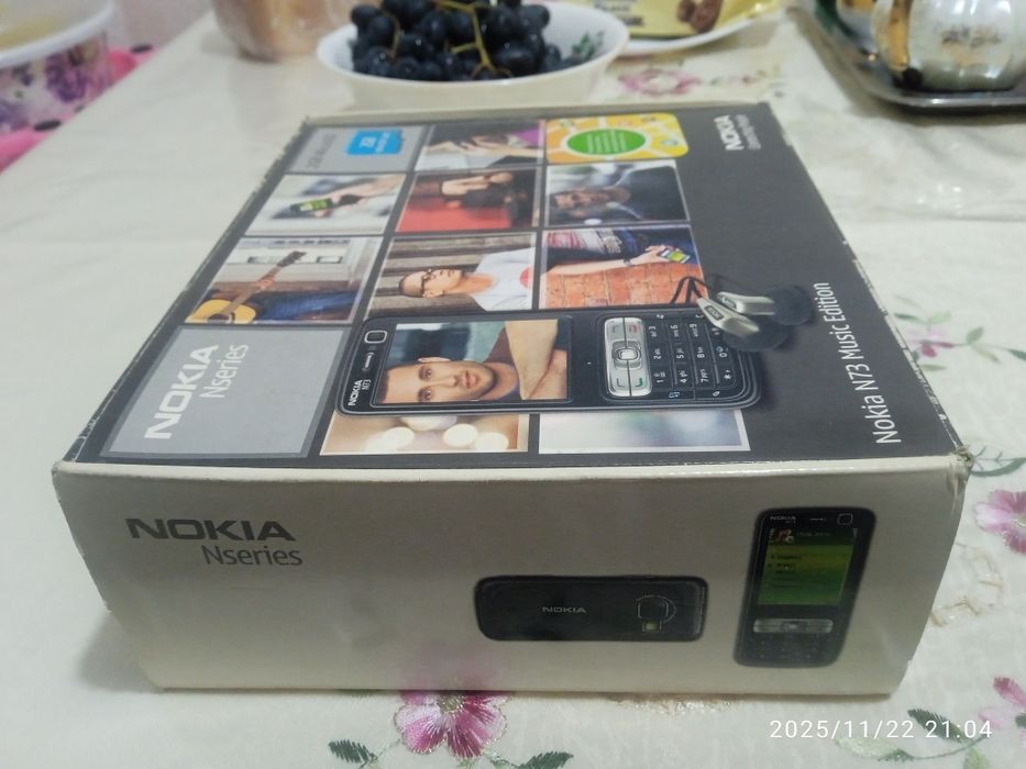N73 и N70 коробки телефона Nokia