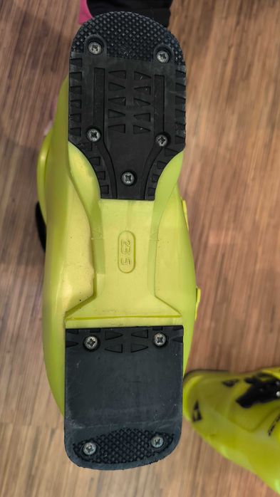 Детски ски обувки Fischer RC4 70 Thermoshape 23,5