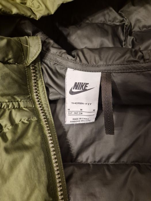 Geaca Nike de copii din puf