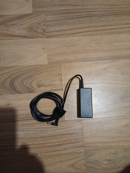 Vând incarcator pentru Laptop ChromeBook