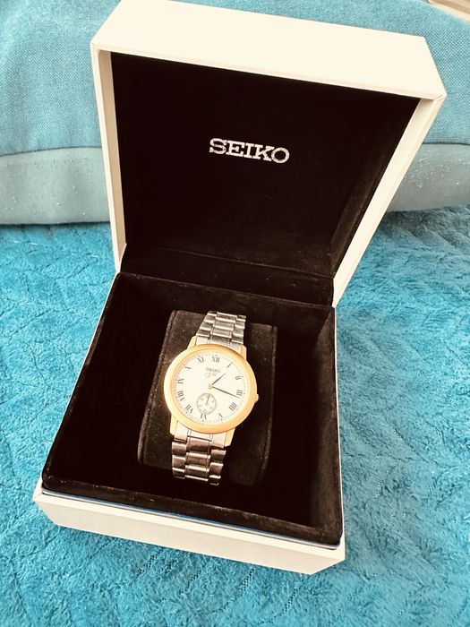 Уникален SEIKO часовник с римски цифри
