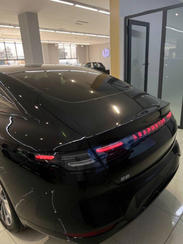 LEAPMOTOR C01 216 PREMIUM HYBRID  Рестайлинг 2025
