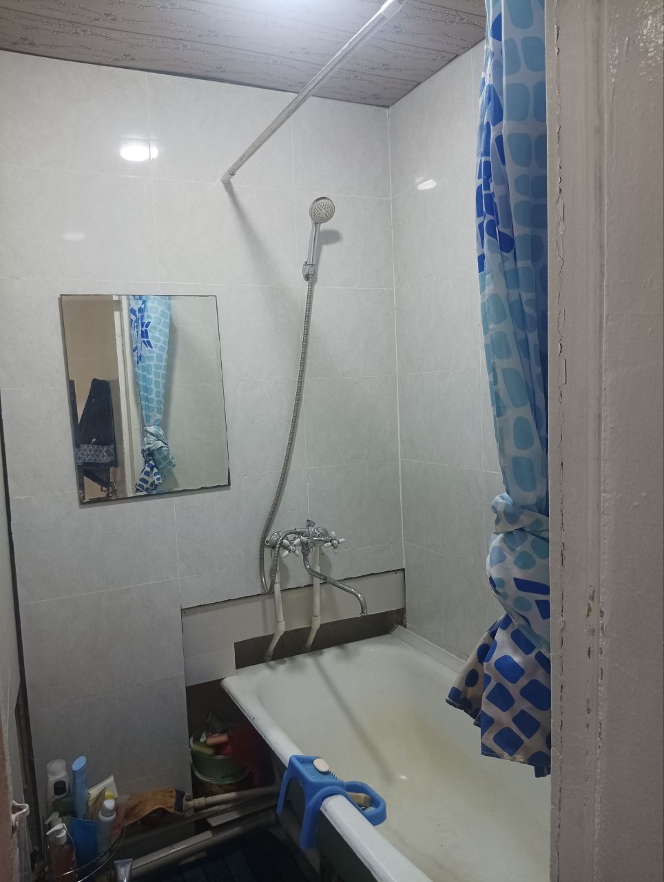 Uy sotiladi 3 xonli 4 etaj