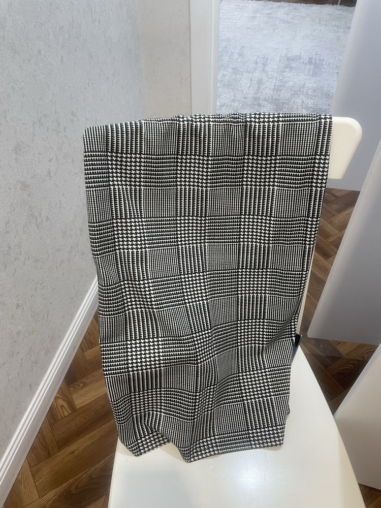 Продам кожанку , пиджак , двойка , брюки .