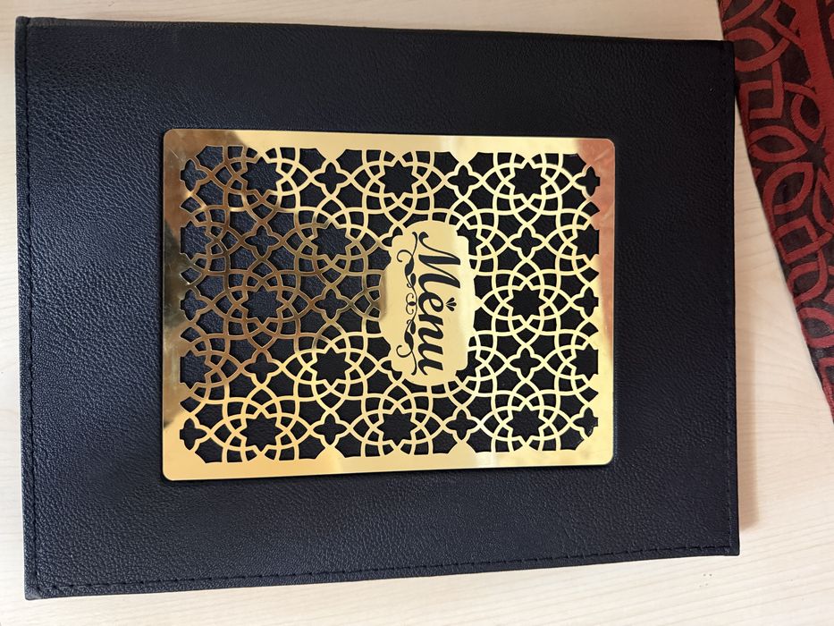 Menyu sotiladi yangidek 4 ta bor yaxshi sifatdagisi