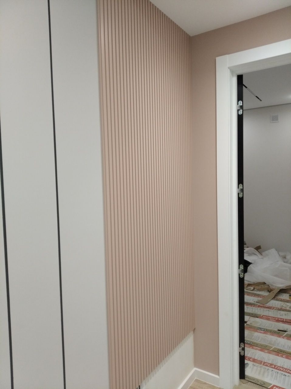 Obshivka devorga shkaf podsvetkasi bn