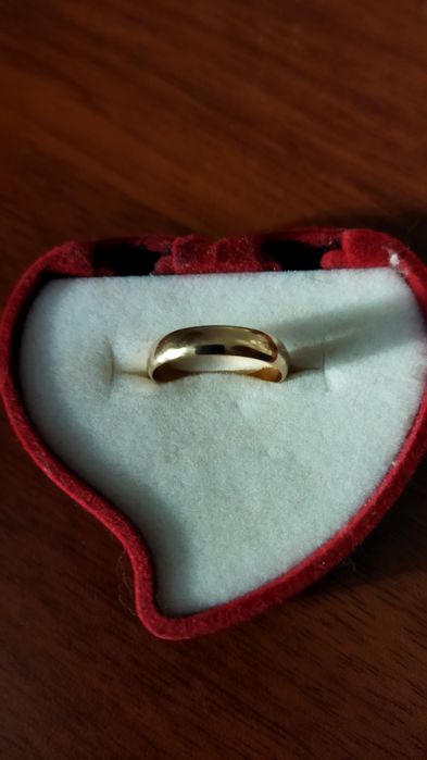 Золотое обручальное кольцо пр 585  2,6 гр размер 17,5