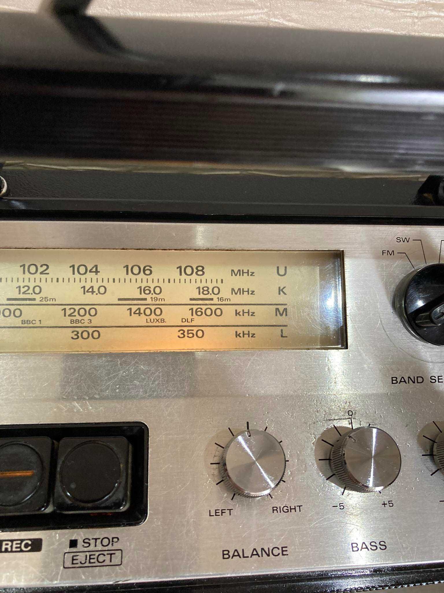 Panasonic HITACHI TRK-8080E  vintage retro boombox радио касетофон