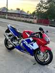 Honda CBR F4I PC35