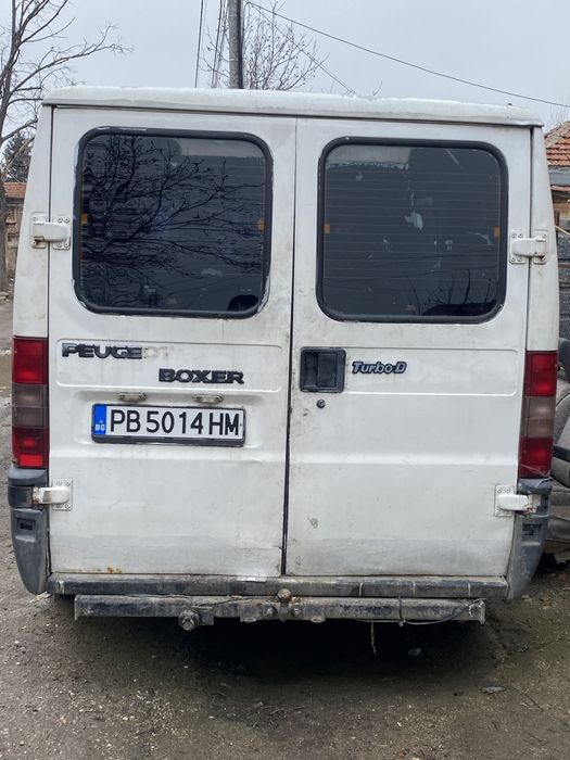Продавам Peugeot boxer 2.5