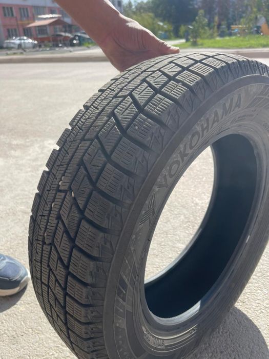 Зимниие шины почти новый 2 месяца только ползовалось YOKOHAMA 185.65.1