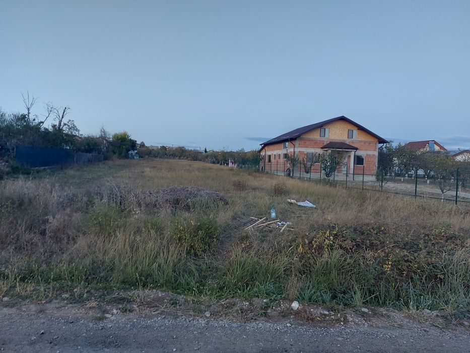 Teren intravilan paulesti 1900 mp