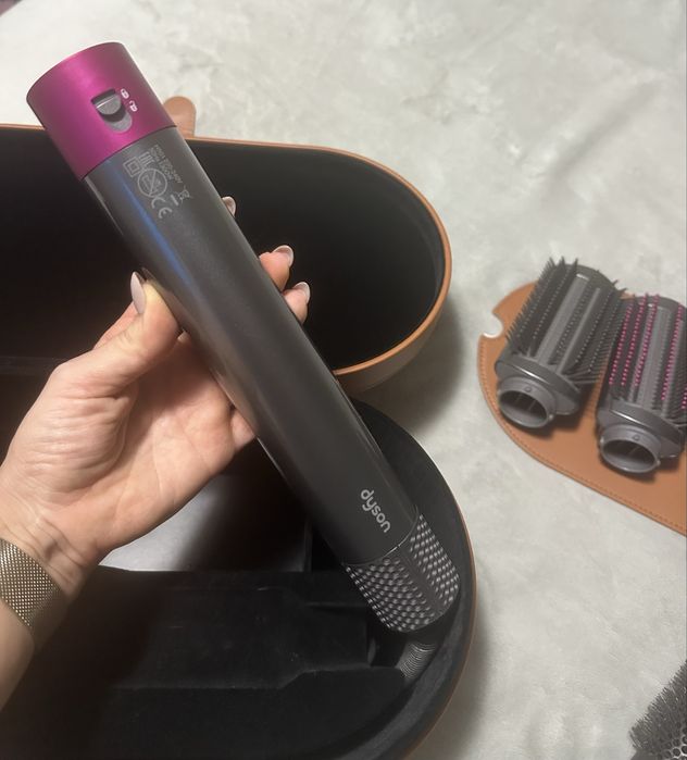 Маша за коса dyson