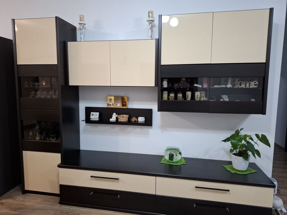 Vând mobilă de living marca Lems în stare foarte bună