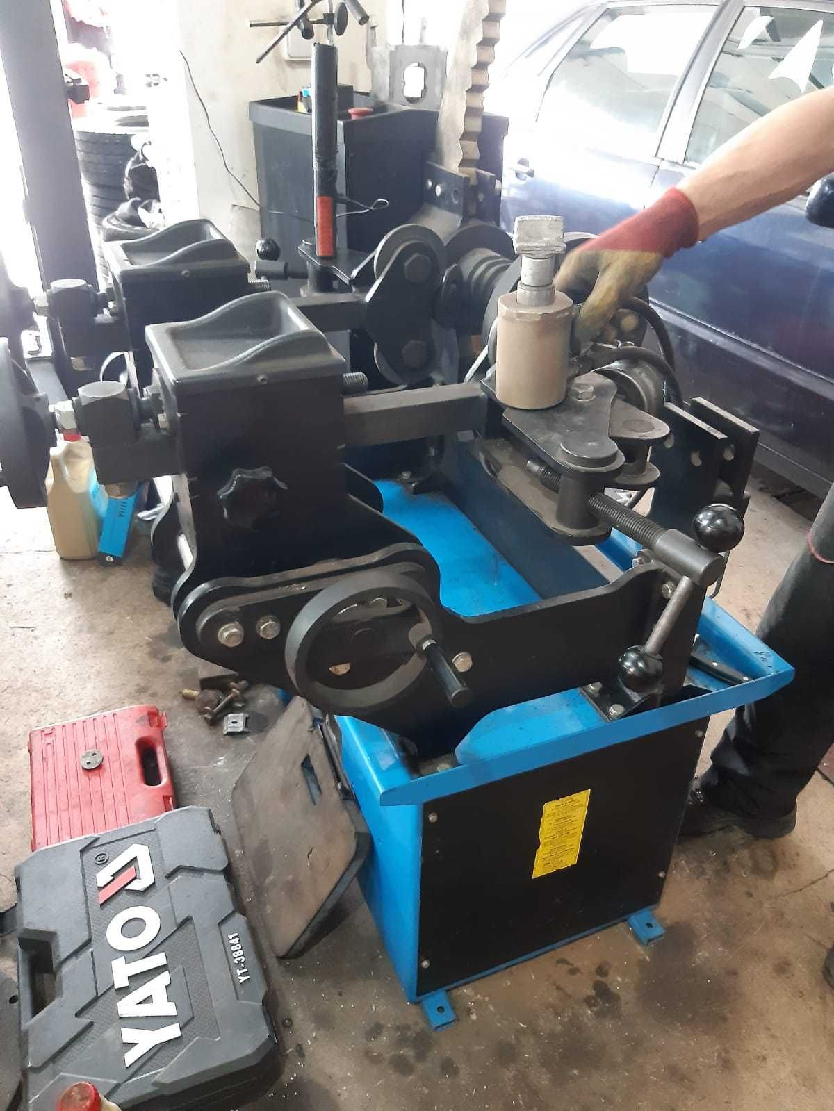 Aparat dejantat roti camion/ aparat îndreptat jante