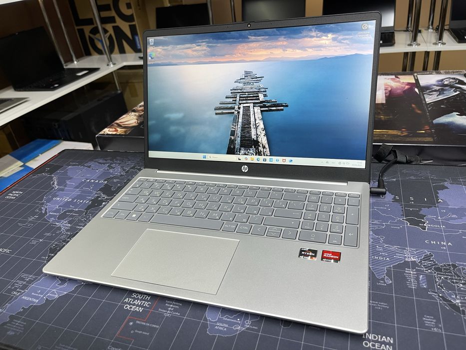 HP Laptop 15 - Ryzen 5-7520U/8Gb/SSD512Gb/Radeon