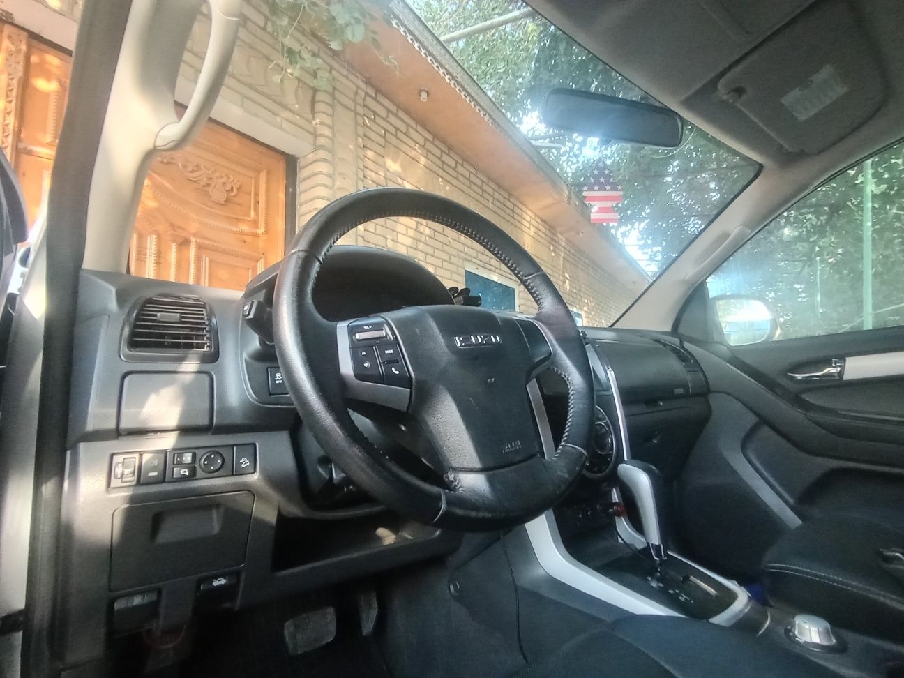 isuzi d max pikap