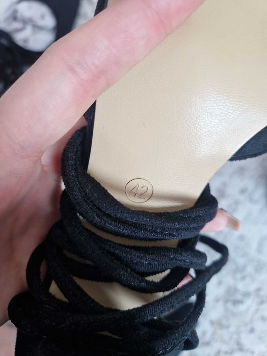 Затворени токчета