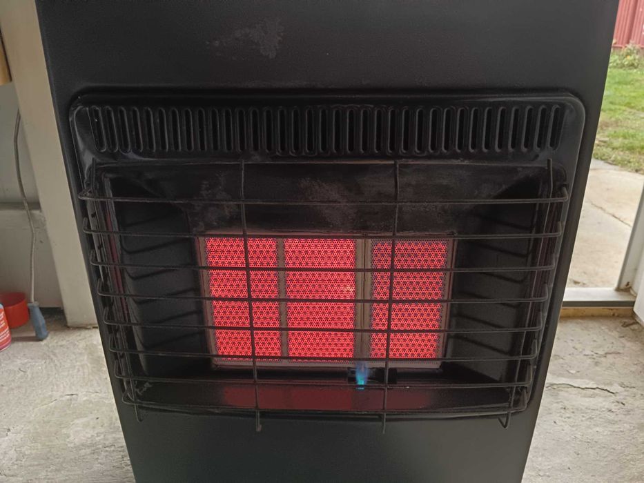 Soba pe gaz DeLonghi