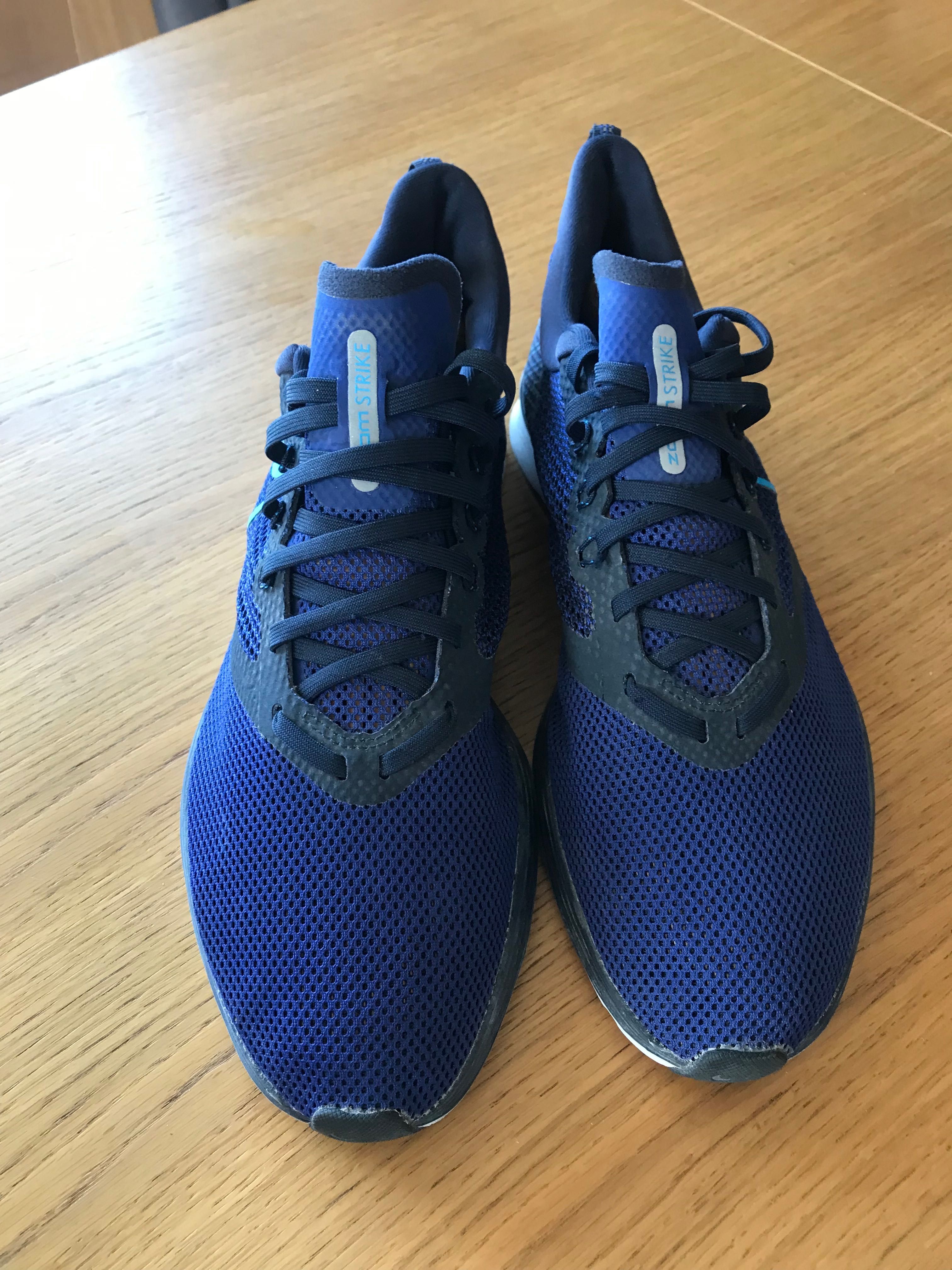 Маратонки Nike 45