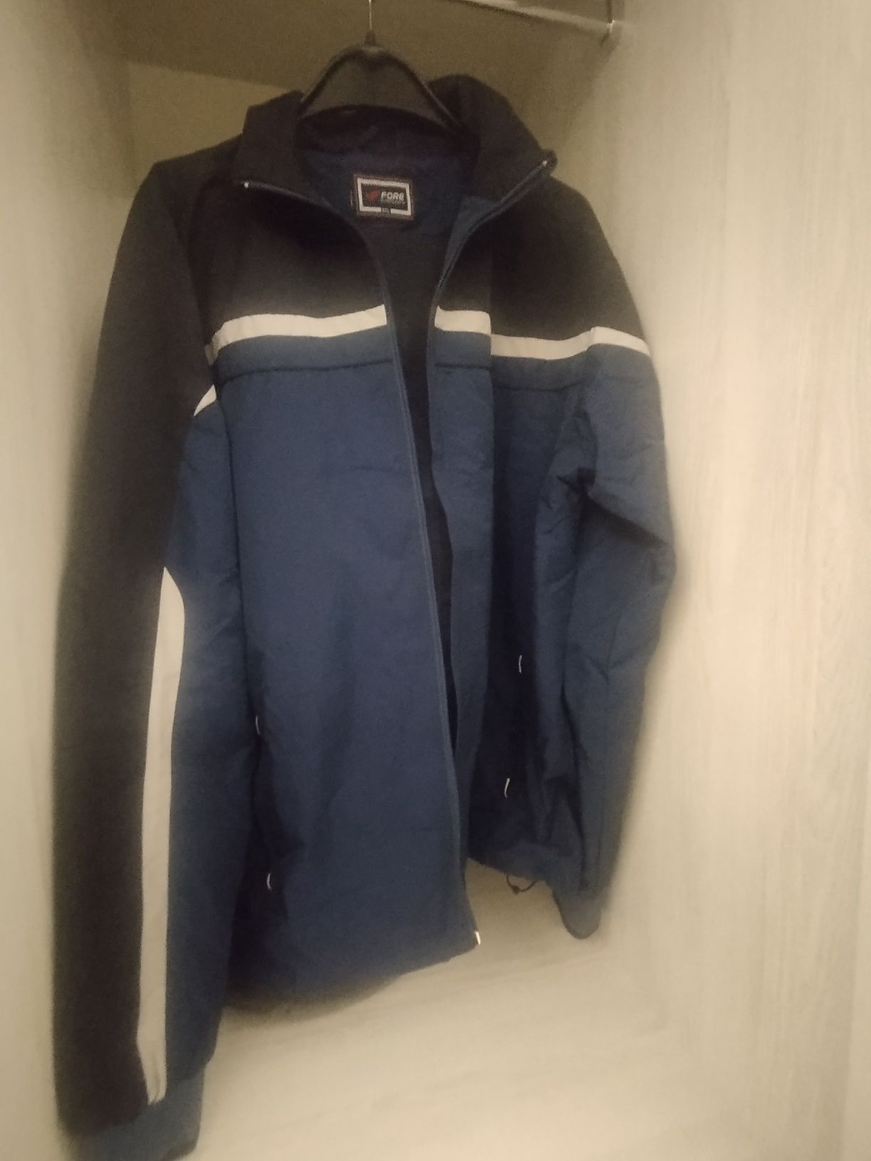Продам новый спортивный костюм