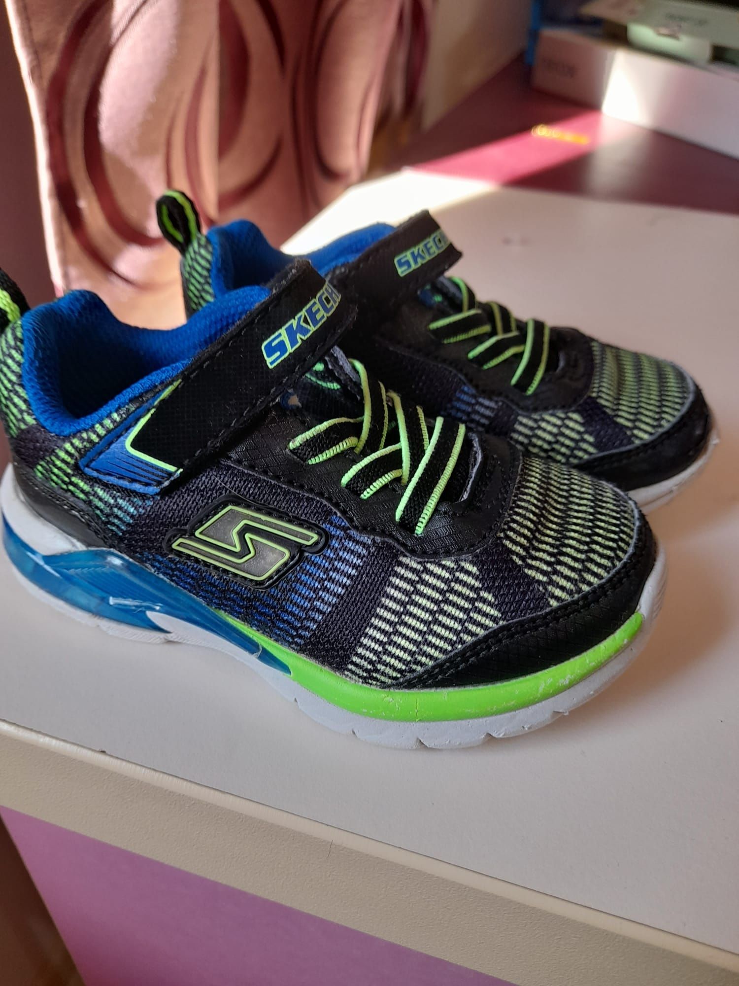 Pantofi sport copii skechers cu led