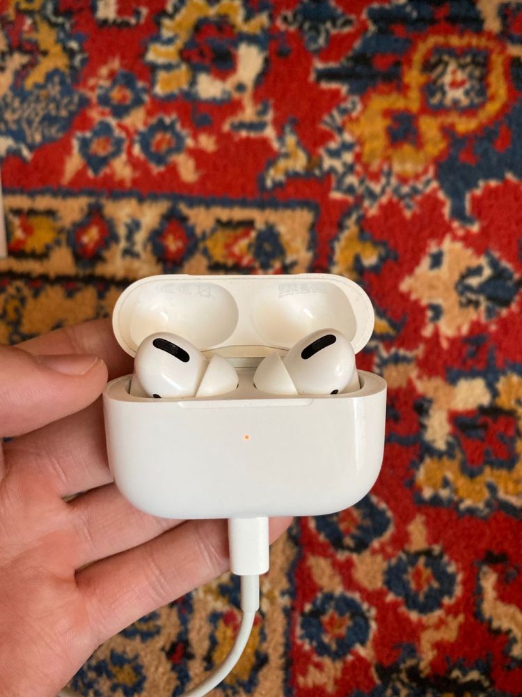 Продам AirPods Pro