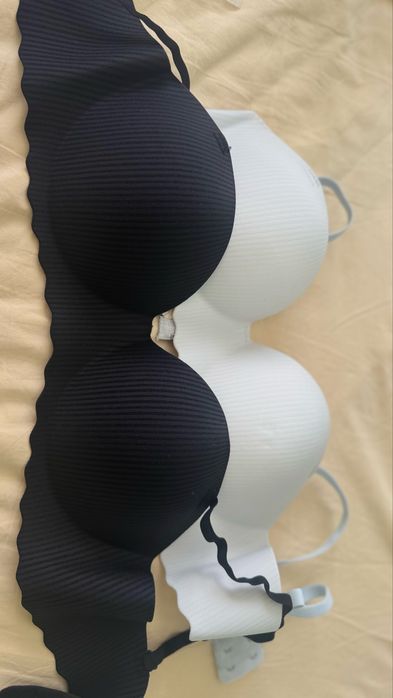 Продам бюстгалтеры новые