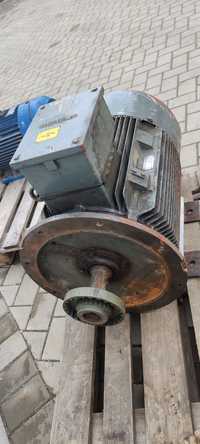 Motor electric trifazat cu talpa si flanșă, 55kW, 3000rpm, 380V