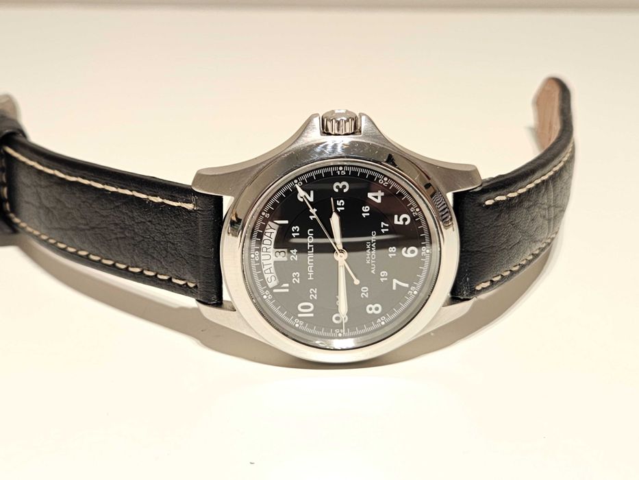 Продавам военнен пилотски стил автоматик  часовник Hamilton Khaki