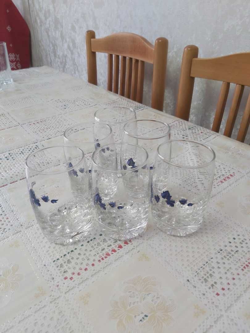 Новые стеклянные стаканы