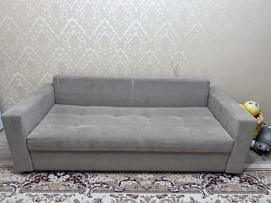 Продам диван.