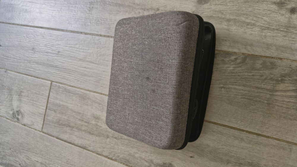 Dronă cu telecomandă