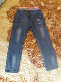 Продам детские джинсы