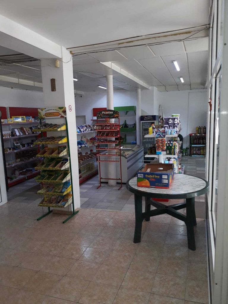 Продава се Магазин в Първомай - 1100 кв.м за 132 €/кв.м - Снимка #3
