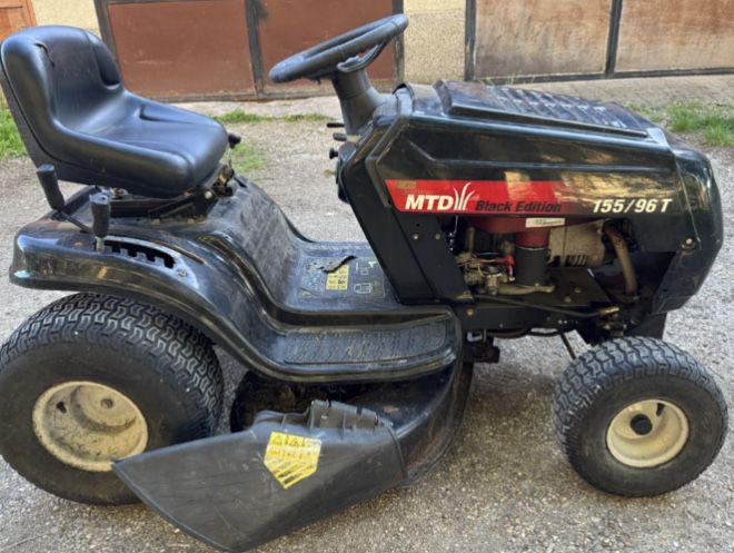 Тракторна косачка MTD 15.5 к.с. с двигател BRIGGS & STRATTON