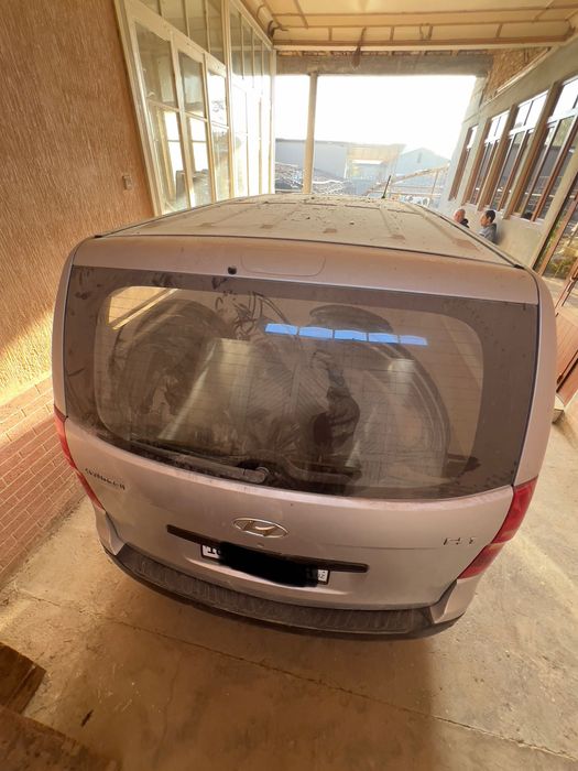 Hyundai starex H1