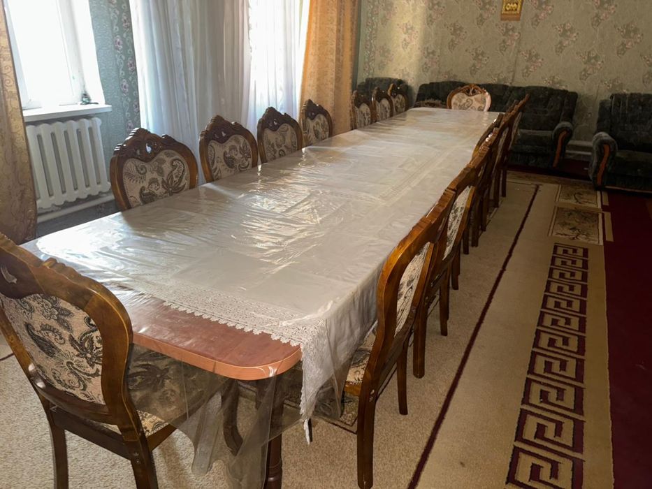 Стулия және стол