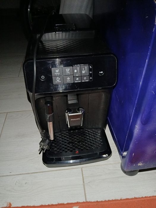 Vând Philips EP 2000 , Saeco Syntia. Krups EA 82xx