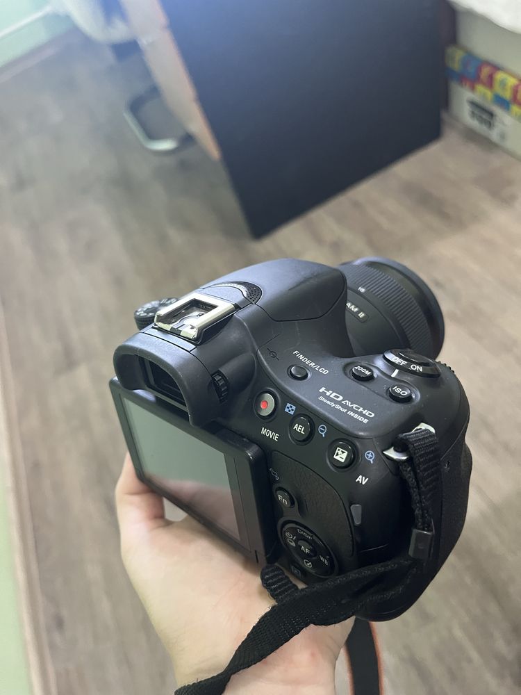 Камера Sony альфа 58 с объективом и с сумкой