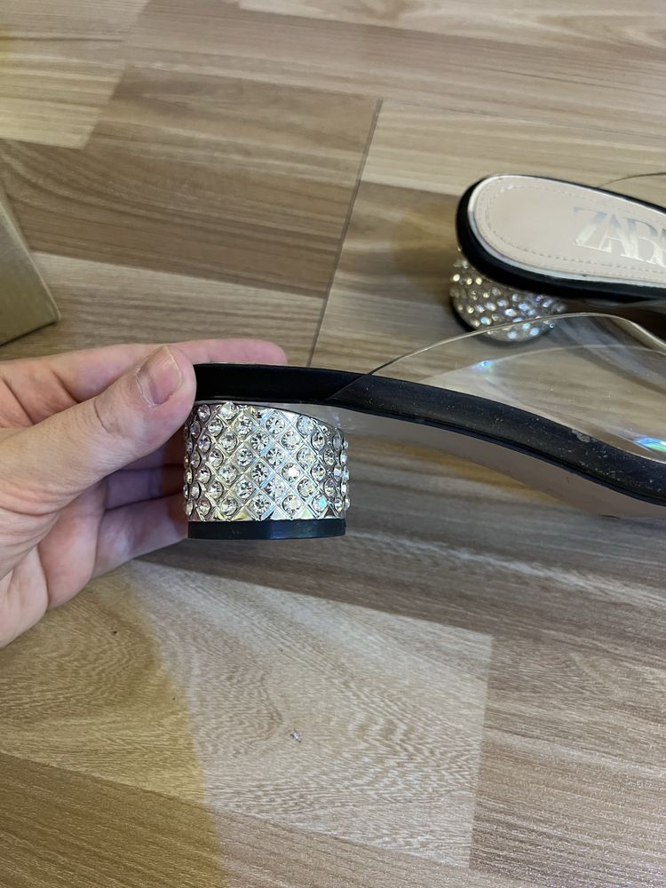 Шлепки zara женские