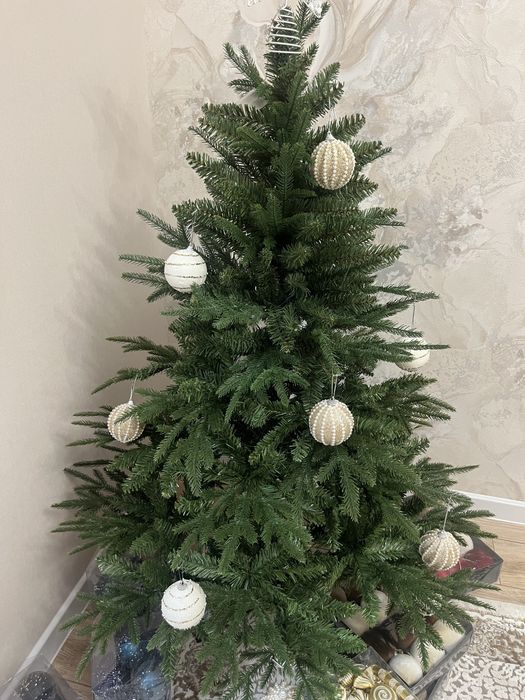 Елкая литая  НОВАЯ