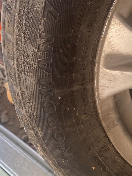 Резина зимняя с дисками продам